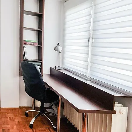 Beautiful Two Bedroom Near City Centre And River Vrbas شقة
