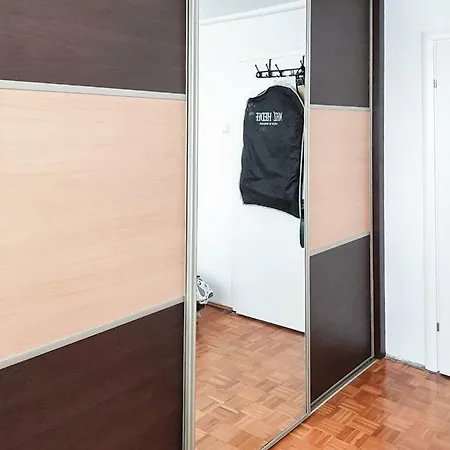Beautiful Two Bedroom Near City Centre And River Vrbas شقة