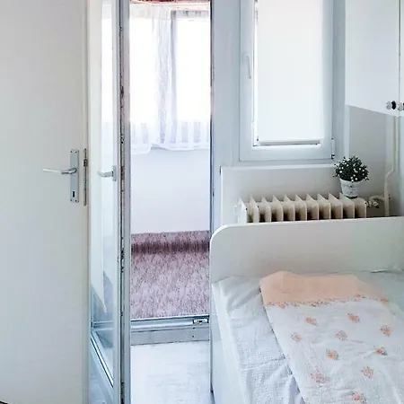 Beautiful Two Bedroom Near City Centre And River Vrbas بانيا لوكا